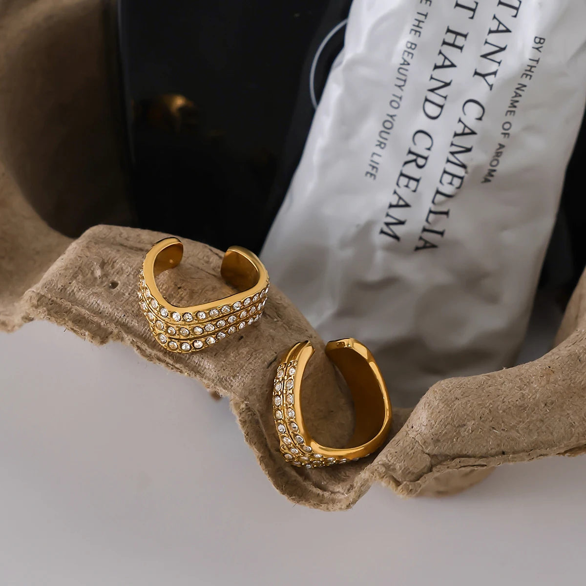 Rhinestone Wave Ear Cuff