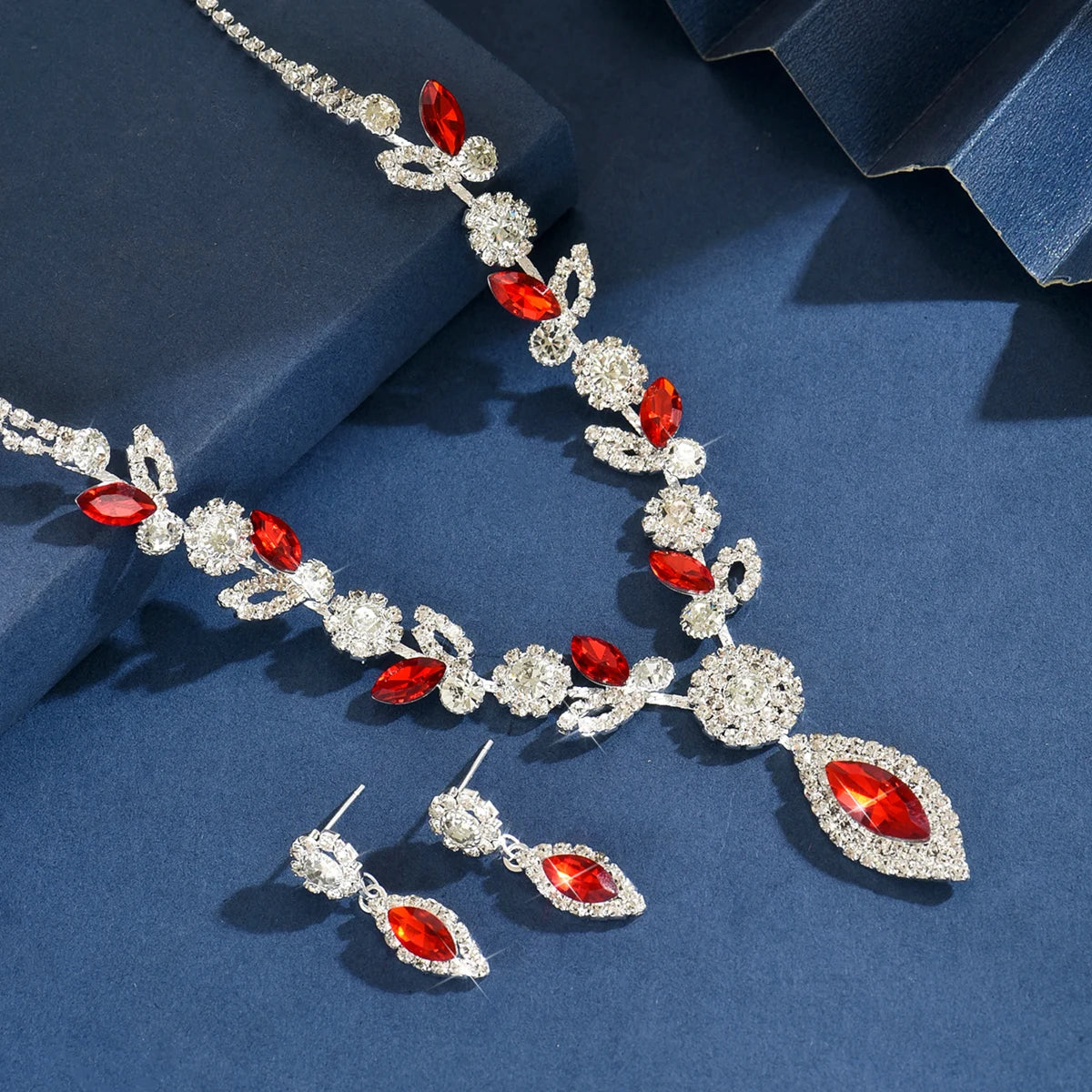 Waterdrop Leaf 4-Pc Set