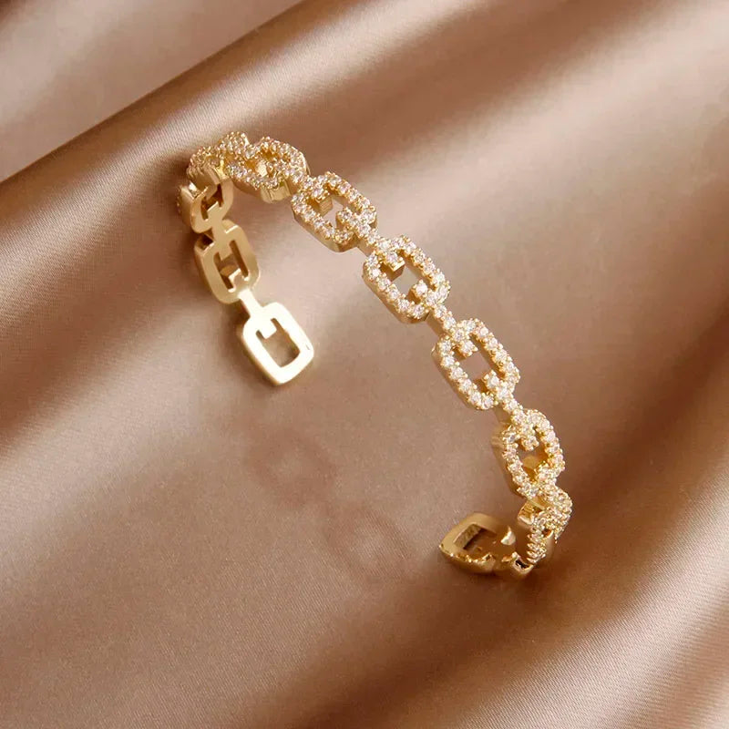 Crystal Knot Cuff